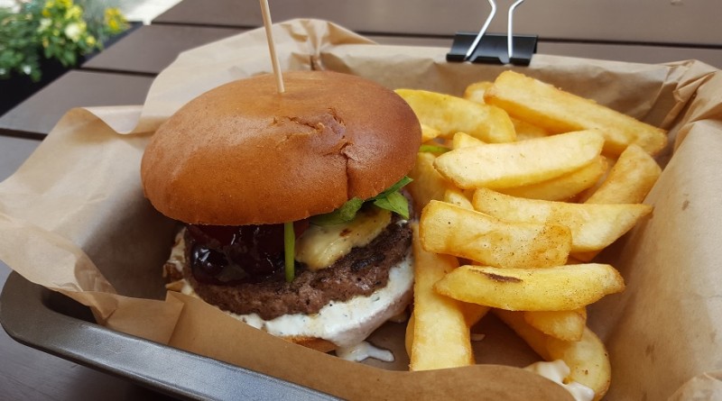 Bobby Burger Blue Cheese